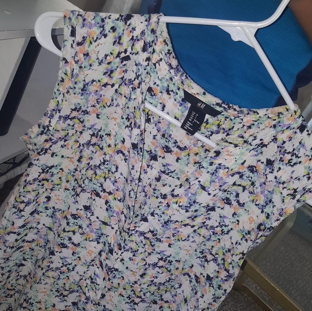 H&m sleeveless blouse